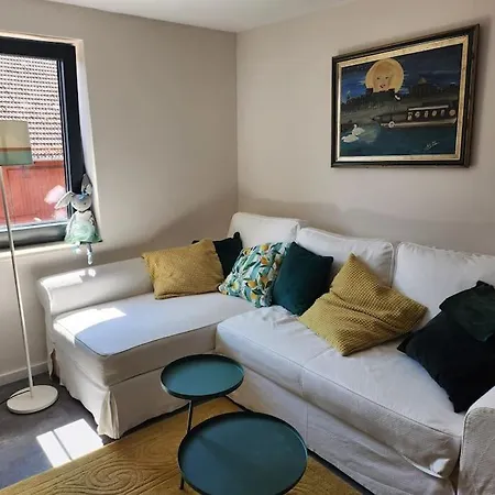 Krone 2 - Mernes Apartamento Marjoss